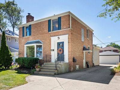 380 S Holly Ave, Elmhurst, IL, 60126