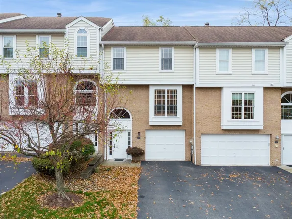 305 Glenwood Dr, Monroeville, PA 15146