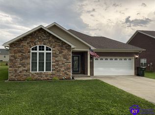 448 Cabernet Dr, Vine Grove, KY 40175