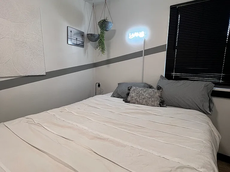 719 Washington Pl — Photo 17