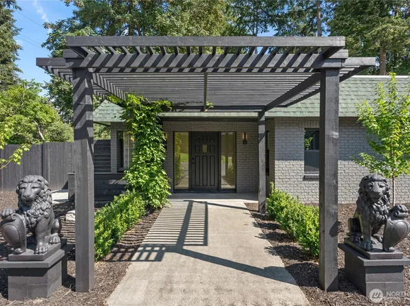 6216 75th Street W, Lakewood, WA 98499