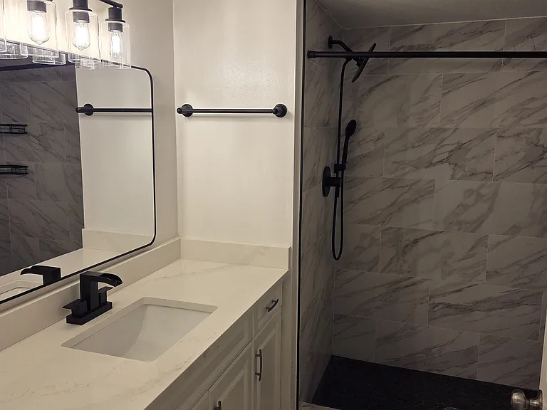 2395 Naples Trace Cir #5 — Photo 18