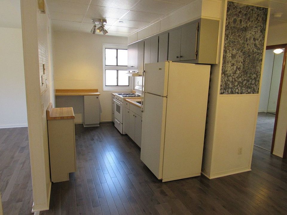 1st image of 20-15 23rd St #2R