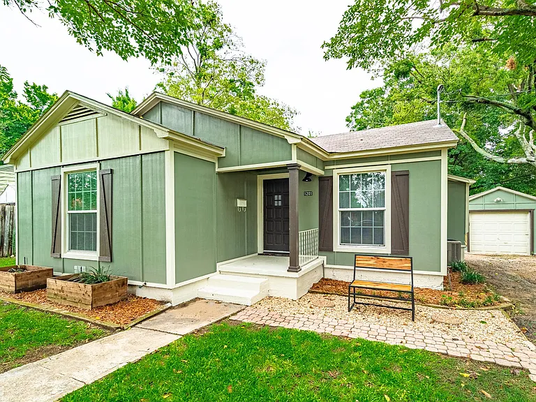 1201 W Alan Ave — Photo 14