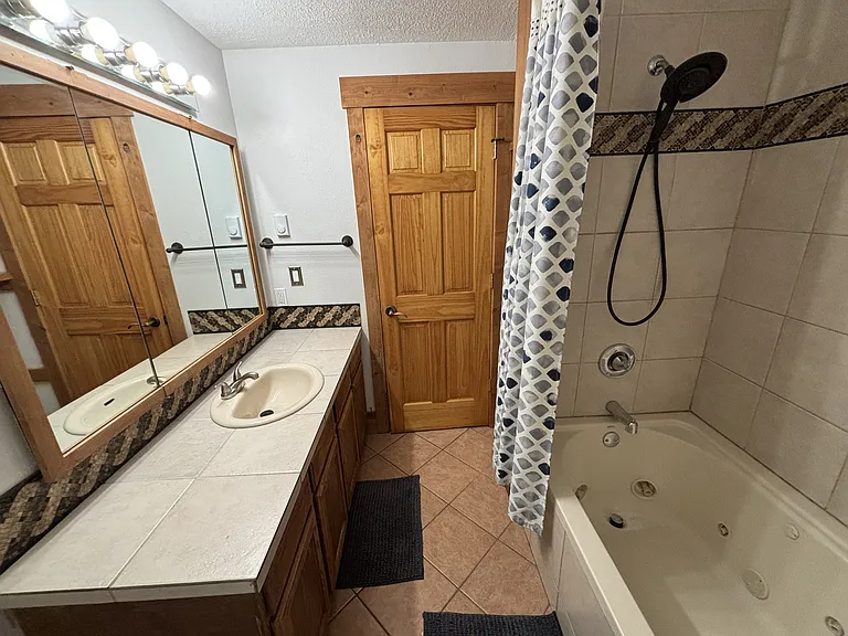 2nd Bathroom