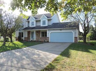 1844 Lexington Dr, Perrysburg, OH 43551