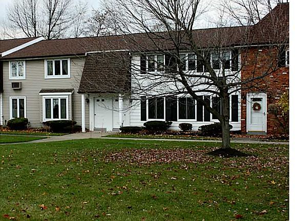 2nd image of 307 S Cayuga Rd
