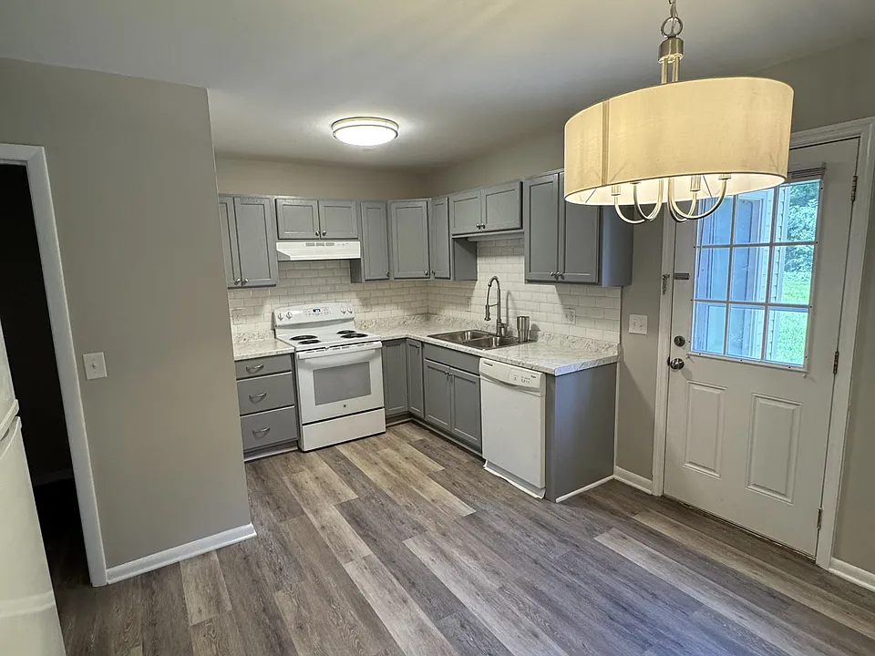 80 Parkview Pl NW #A5