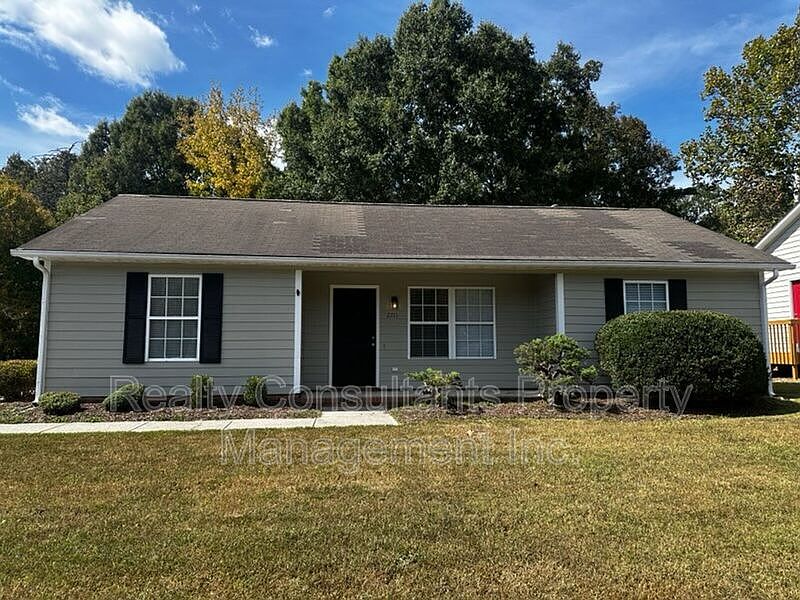 1st image of 2711 Ingleside Dr