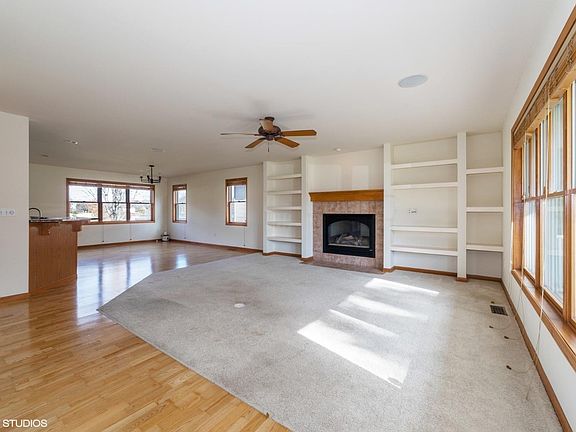 4th image of 3984 W 92nd Pl