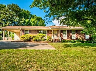 209 SE Maynard Rd, Cary, NC 27511