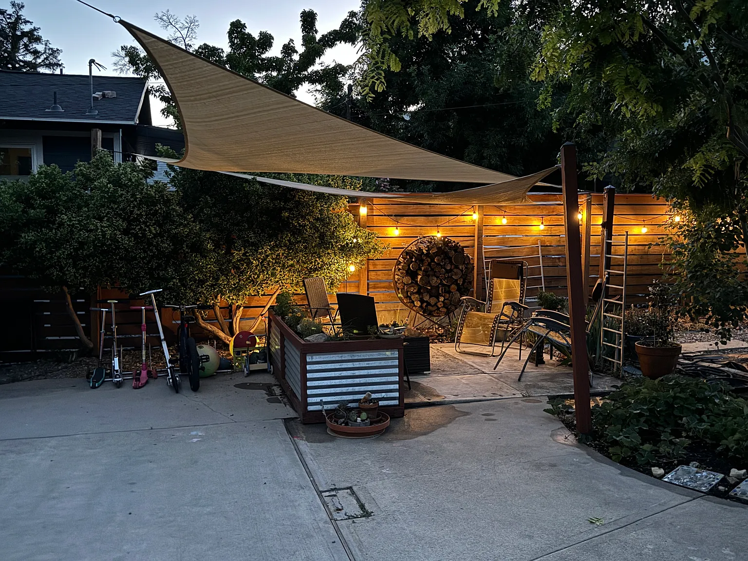 4 bed, 2250 sqft, $2,950 — Photo 4