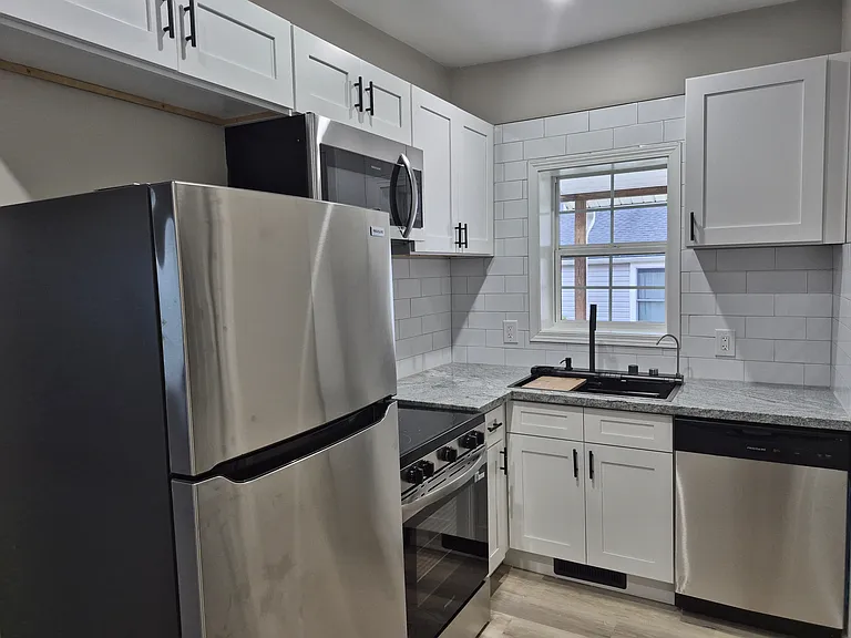 136 N Mantua St #2 — Photo 6