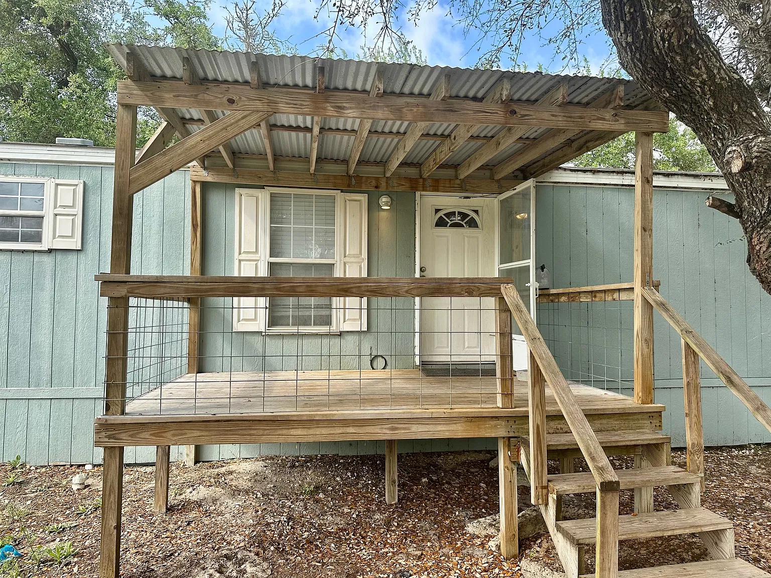 3 bed, 896 sqft, $1,350 — Photo 4