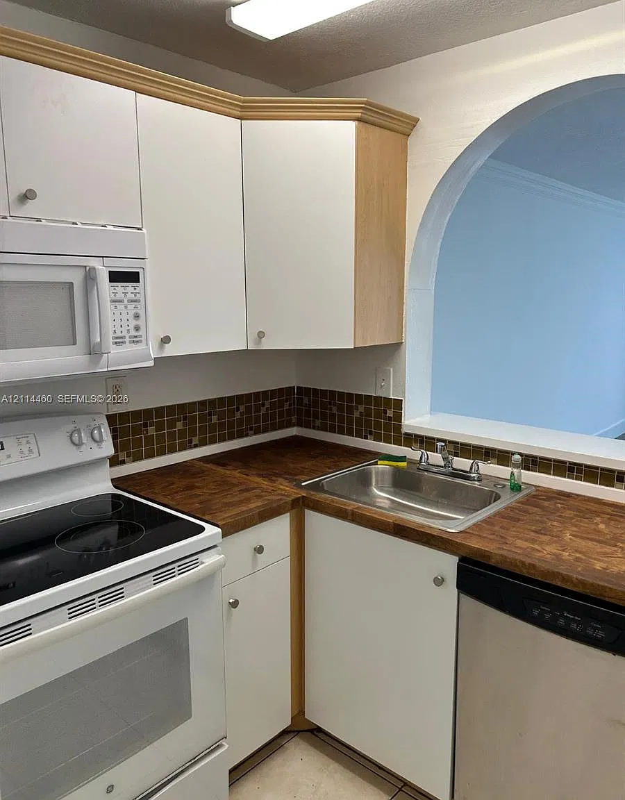 Montecarlo Condo — Photo 3