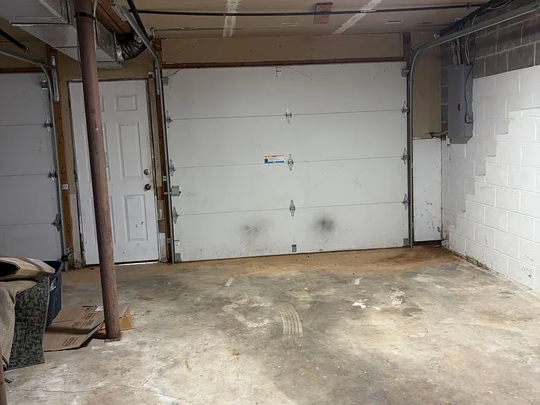 6877 Briarwood Dr — Photo 26