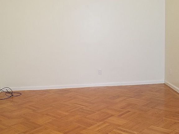 4th image of 30-79 43rd St #2