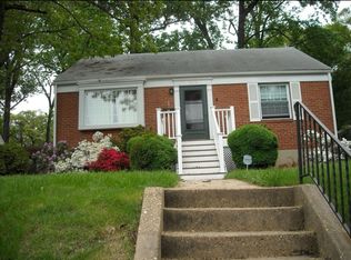 909 Olmstead Rd, Baltimore, MD 21208