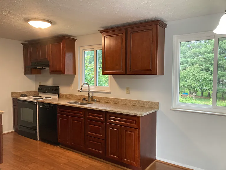 11145 Captains Walk Ct — Photo 6
