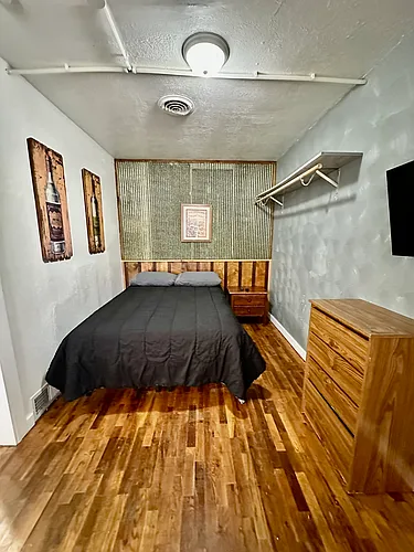 210 E North St #5 Photo 1