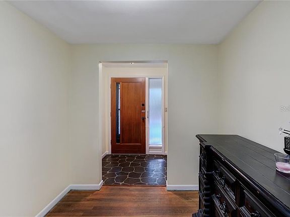 5th image of 42105 W Lakeview Dr