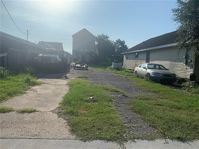 1st image of 1829 Lamanche St