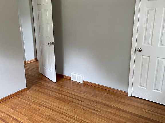 5th image of 10541 France Ave S
