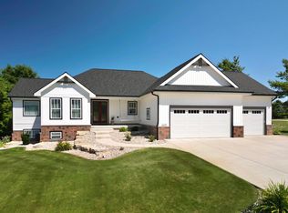6624 Covered Bridge Trl, Sun Prairie, WI 53590
