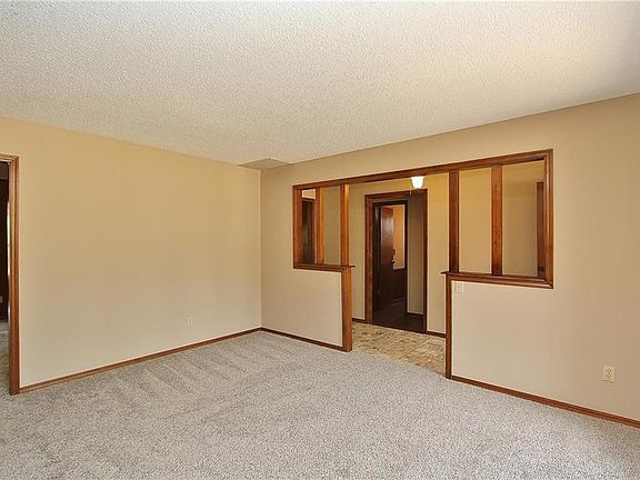5th image of 605 John F Kroutil Dr
