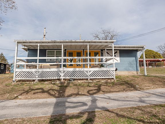 Holiday Hideaway Cabin 3