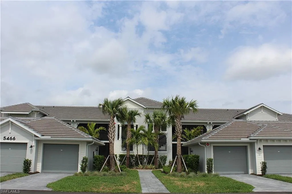 3 bed, 2.0 bath, 1366 sqft, $2,295 — Photo 1