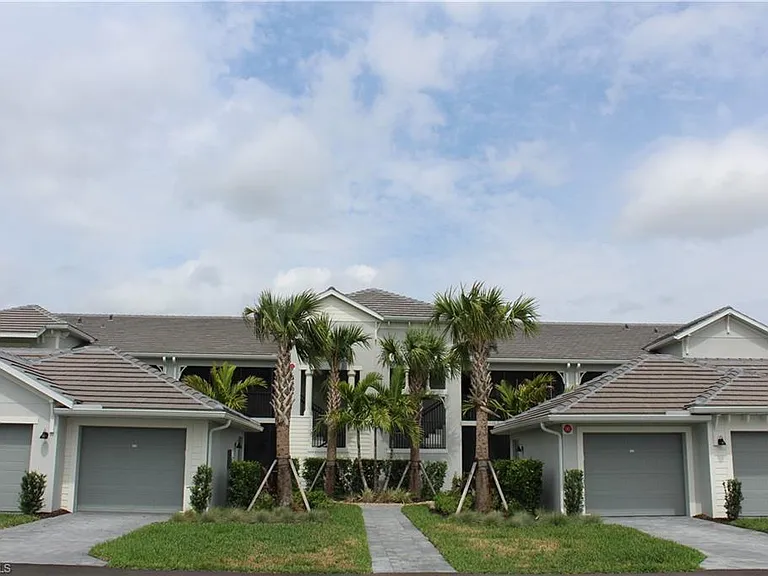 5466 Double Eagle Cir #3424 — Photo 1