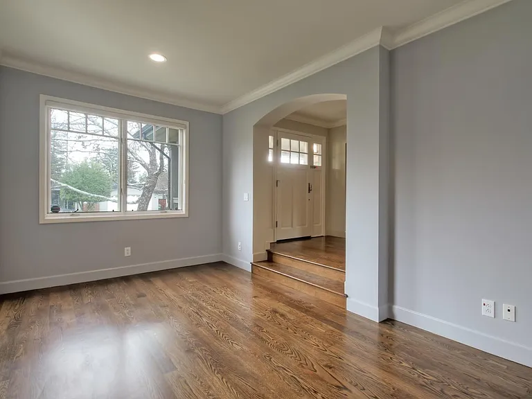 248 Valley St — Photo 8