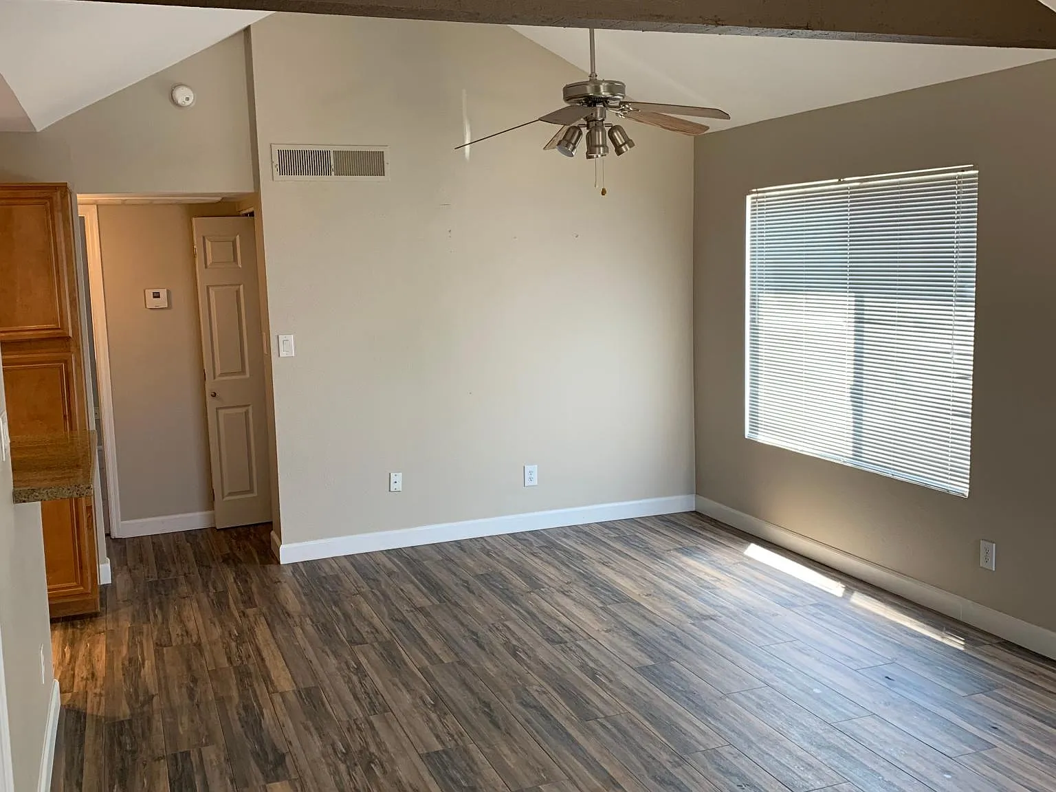 1 bed, 704 sqft, $1,700 — Photo 3