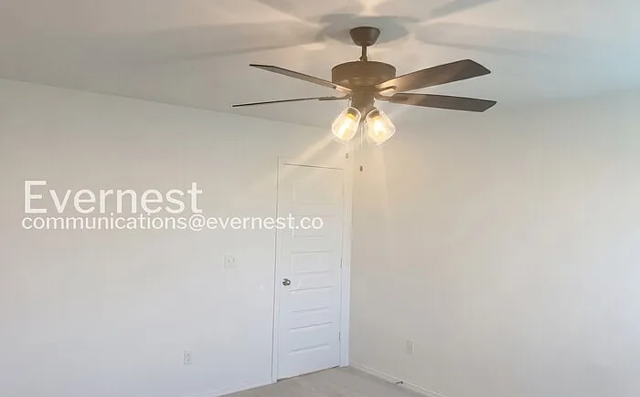 6648 Hollywood Ave — Photo 11
