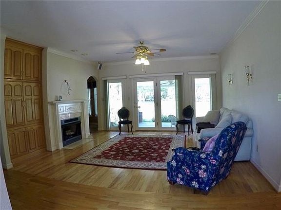 4th image of 1615 29th Avenue Pl NE