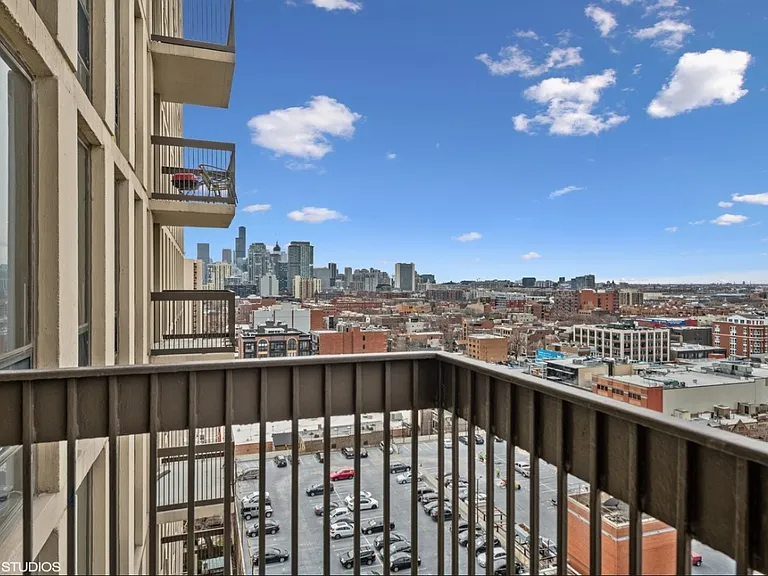 1660 N La Salle Dr #1608 — Photo 12