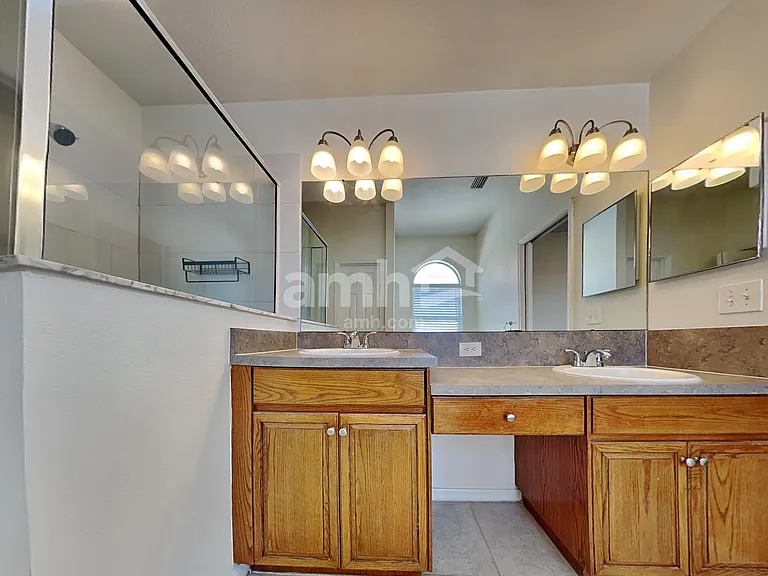 4553 Marchmont Blvd — Photo 11