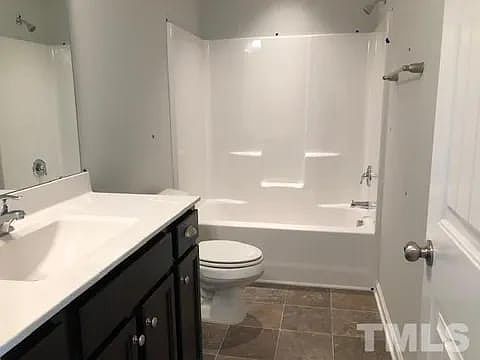 3rd image of 6006 Giddings St
