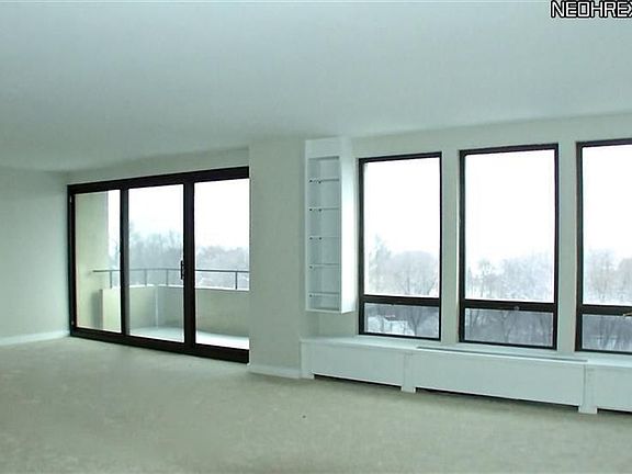 2nd image of 1 Bratenahl Pl APT 812