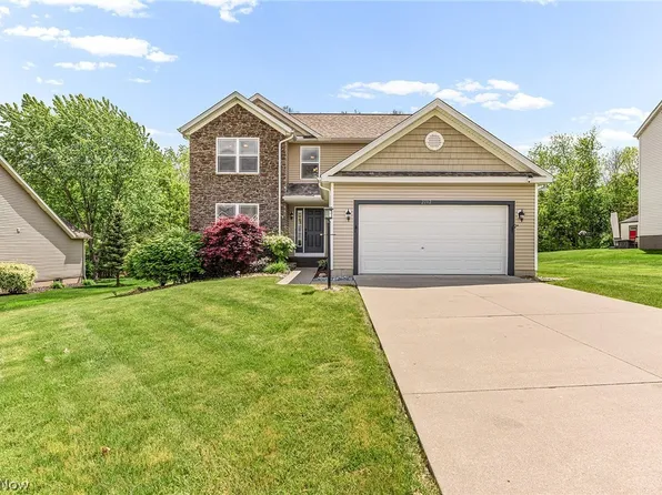 2212 Dorchester Dr, Kent, OH 44240