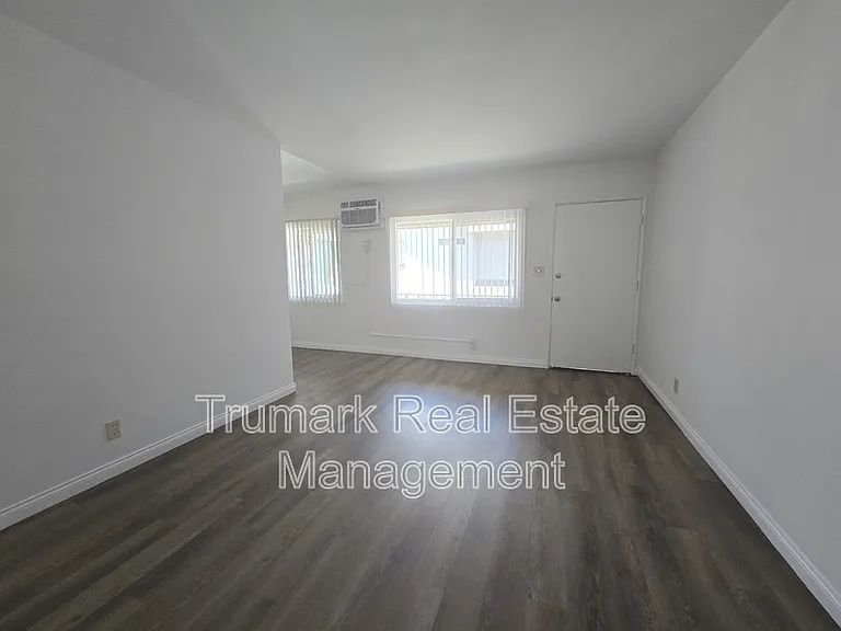 103 S Roosevelt Ave #9 — Photo 5