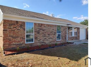 4230 Glen Pines Ct, Arlington, TX 76016