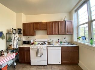 806 W Roscoe St #3, Chicago, IL 60657