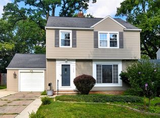 1448 Grenleigh Rd, Lyndhurst, OH 44124