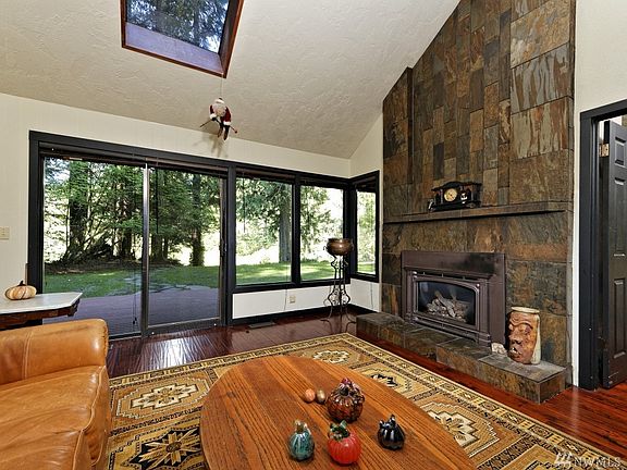 4th image of 21 N Kokanee Cove Way