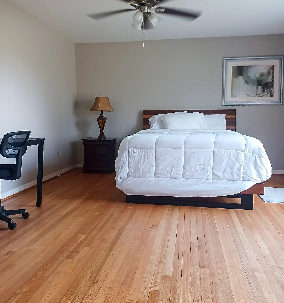 4 bed, 3.0 bath, 18000 sqft, $750 — Photo 1