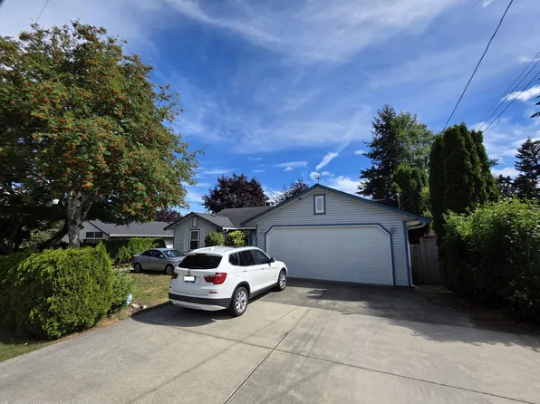 15580 20th Ave, Surrey, BC V4A 2A5