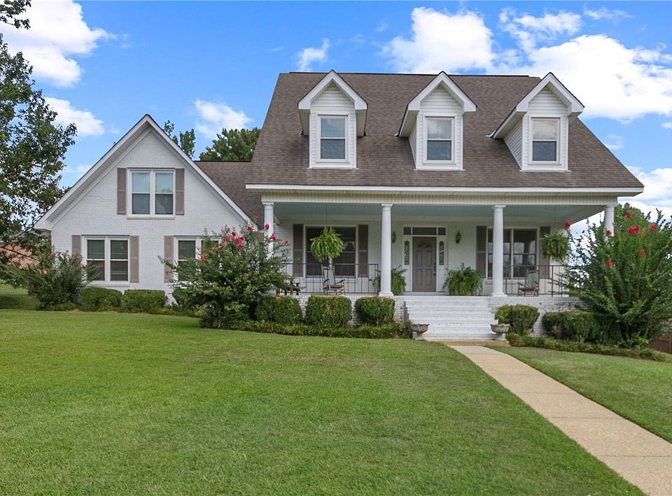 1st image of 5642 Honeysuckle Ln