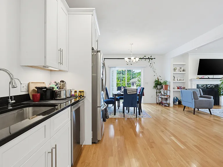 2 Evergreen Dr #1 — Photo 10